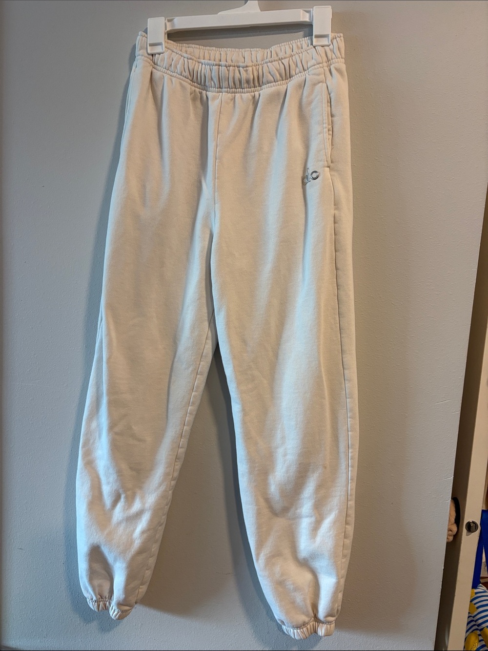 ALO Yoga Cream Jogger Sweatpants